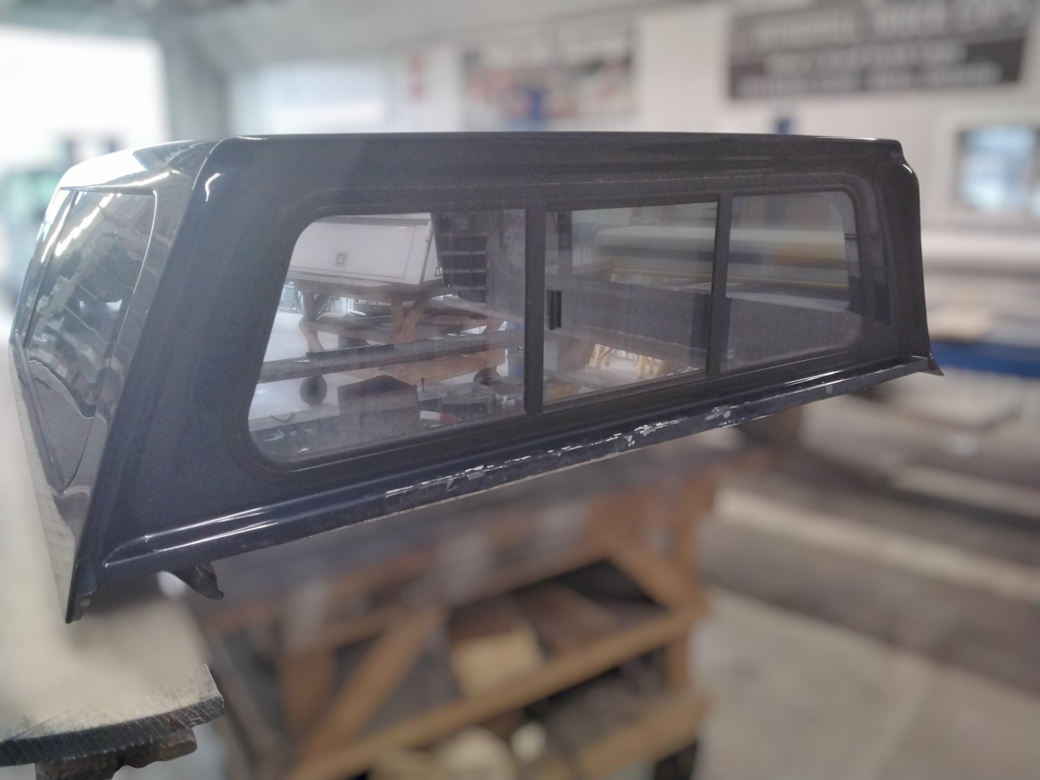 2020 - 2026 Chevrolet Silverado HD 2500/3500 6'9 GAO Northsky Blue Leer100XL Truck Cap 4 2020 - 2026 Chevrolet Silverado HD 2500/3500 6'9 GAO Northsky Blue Leer100XL Truck Cap - Image 4