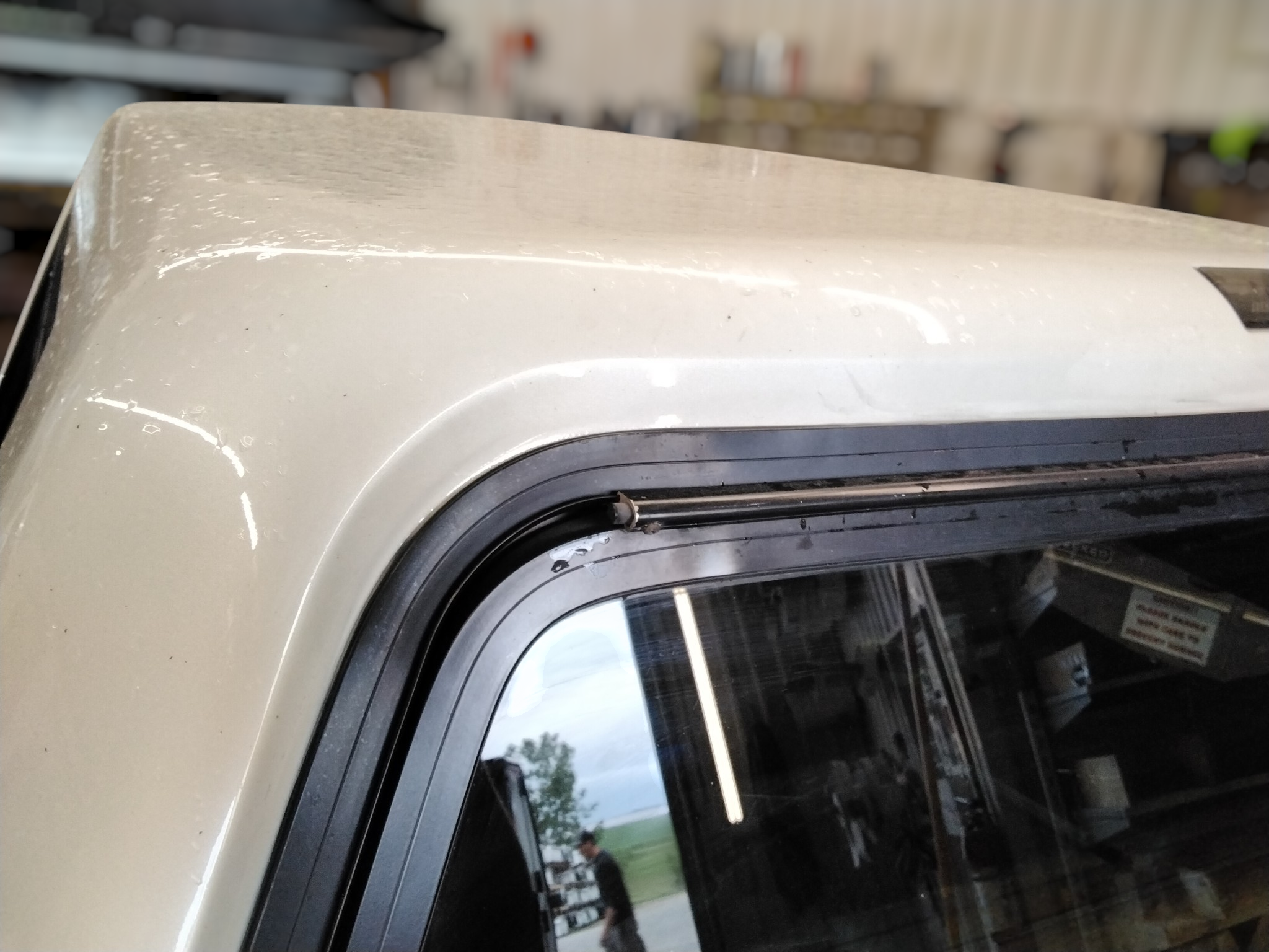 GMC Sierra or Chevrolet Silverado 5'8 White Contour IV Truck Cap 4 GMC Sierra or Chevrolet Silverado 5'8 White Contour IV Truck Cap - Image 4