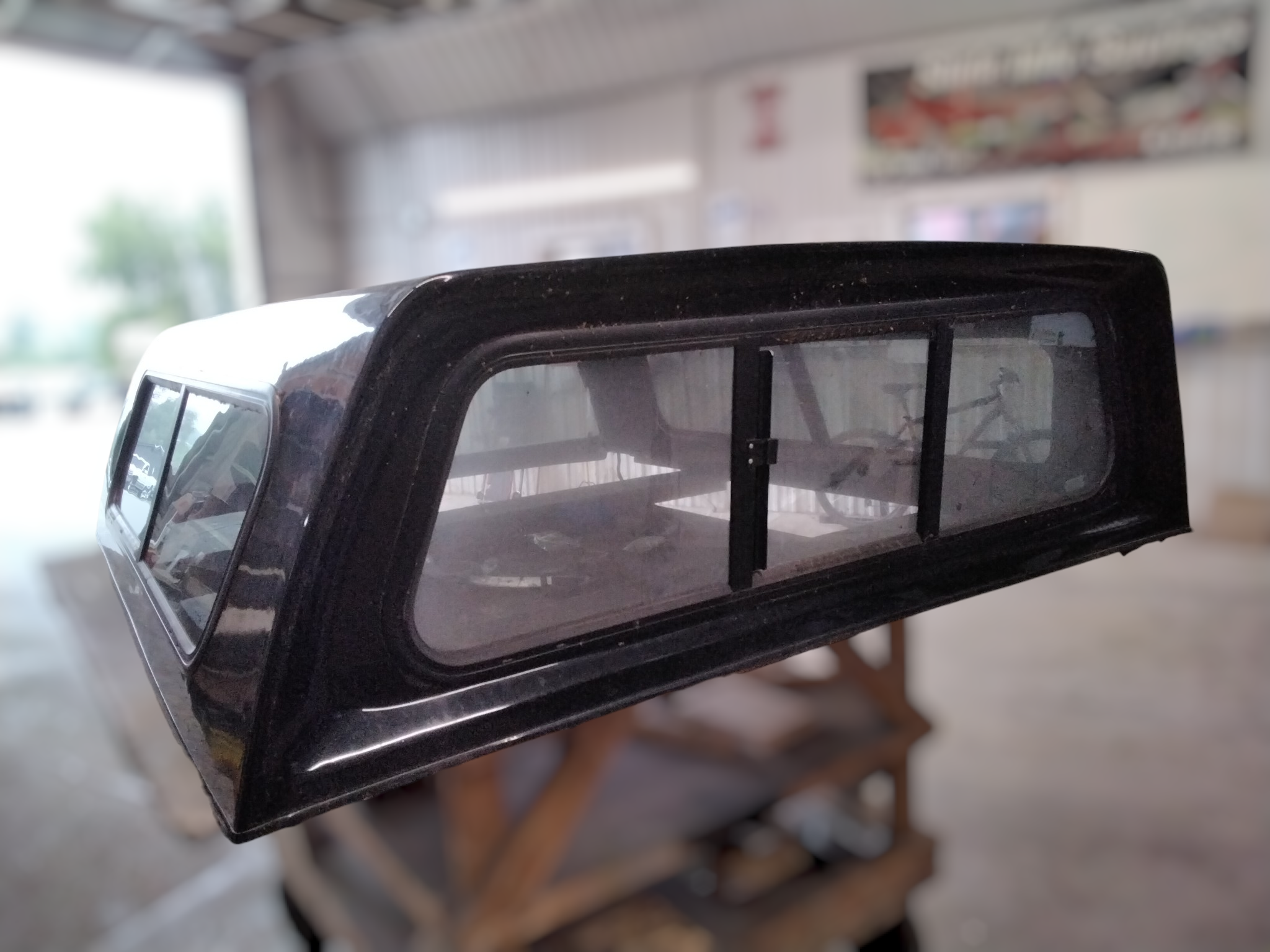 Dodge Ram 6'4 PX8 Black Truck Cap 4 Dodge Ram 6'4 PX8 Black Truck Cap - Image 4