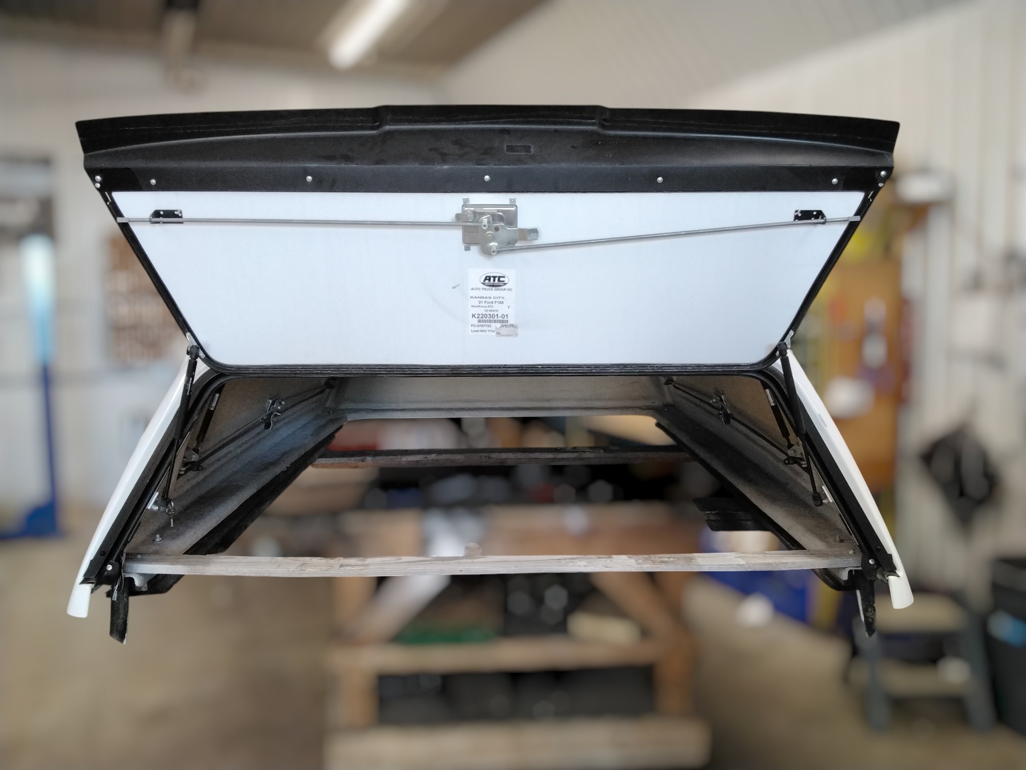 2021 - 2026 Ford F150 8' YZ White Workforce ATC Series Truck Cap 3 2021 - 2026 Ford F150 8' YZ White Workforce ATC Series Truck Cap - Image 3