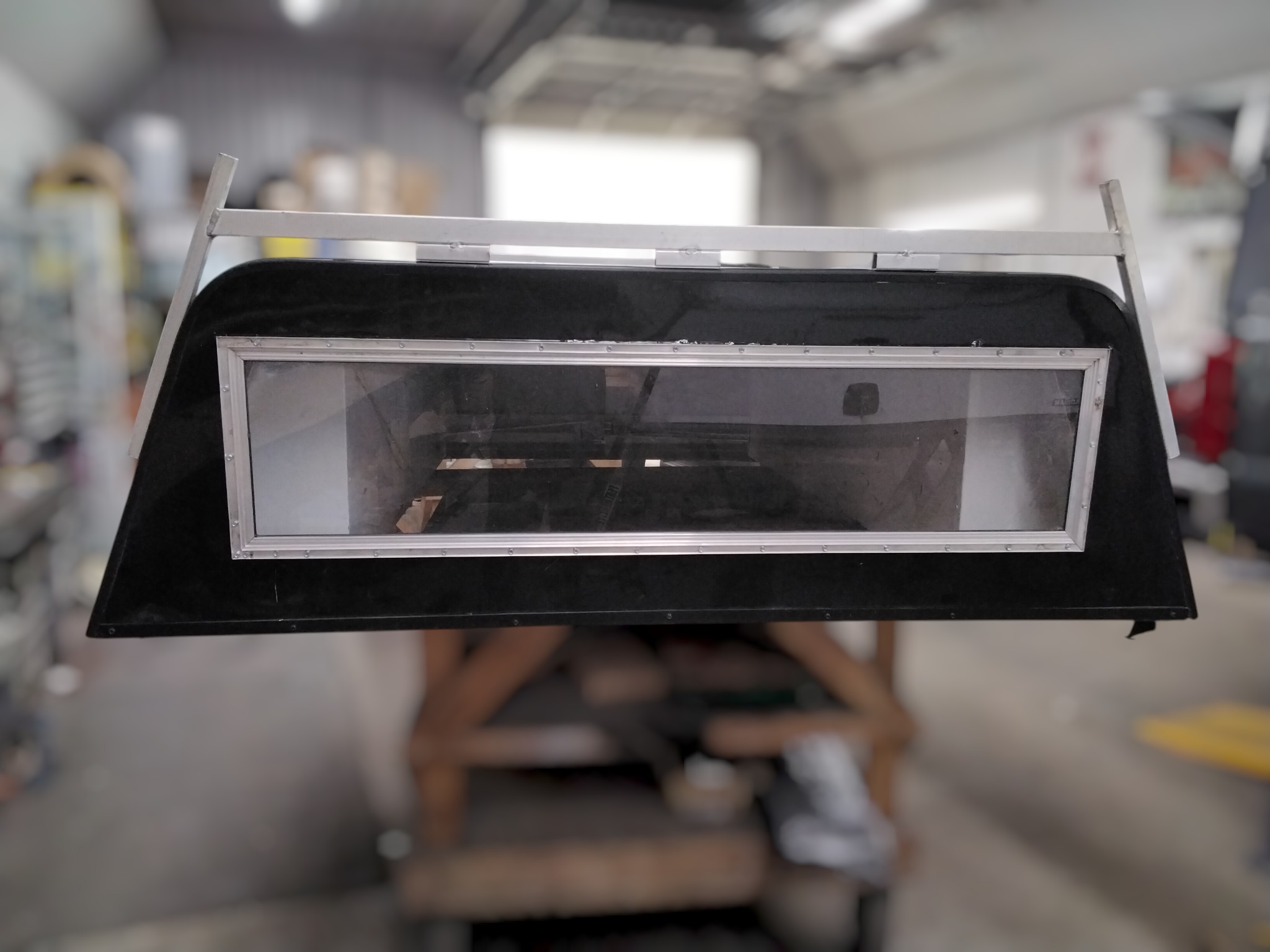 2015 - 2020 Ford F150 6'6 Black Leer Contractor Truck Cap 4 2015 - 2020 Ford F150 6'6 Black Leer Contractor Truck Cap - Image 4