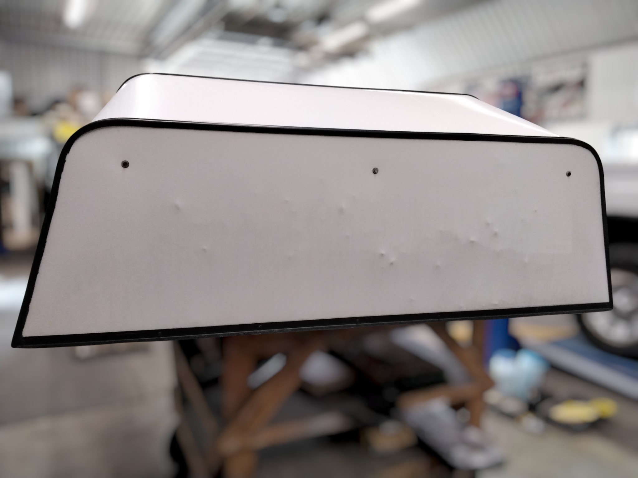 2009 - 2014 Ford F150 6'6 White Leer Contractor Truck Cap 3 2009 - 2014 Ford F150 6'6 White Leer Contractor Truck Cap - Image 3