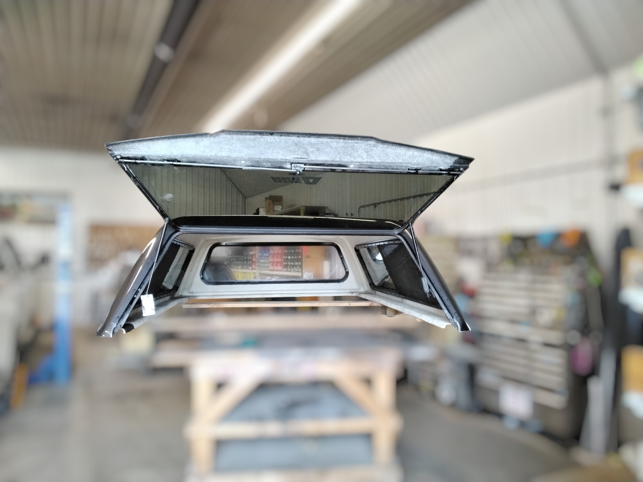 2015 - 2020 Ford F150 8' J7 Magnetic Grey ARE Truck Cap 3 2015 - 2020 Ford F150 8' J7 Magnetic Grey ARE Truck Cap - Image 3