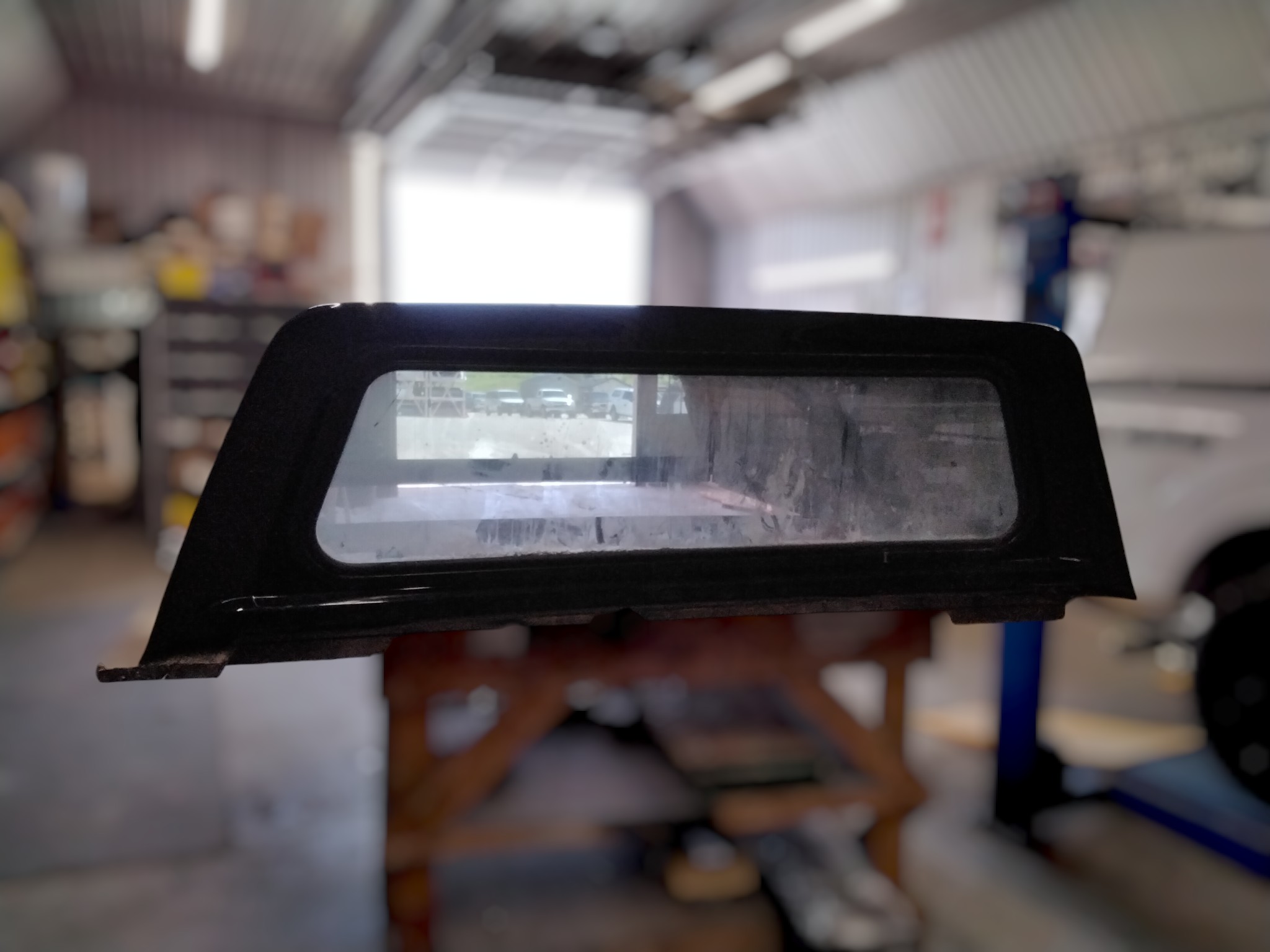 2021 - 2026 Ford F150 6'6 UM Agate Black Contour III Truck Cap 3 2021 - 2026 Ford F150 6'6 UM Agate Black Contour III Truck Cap - Image 3