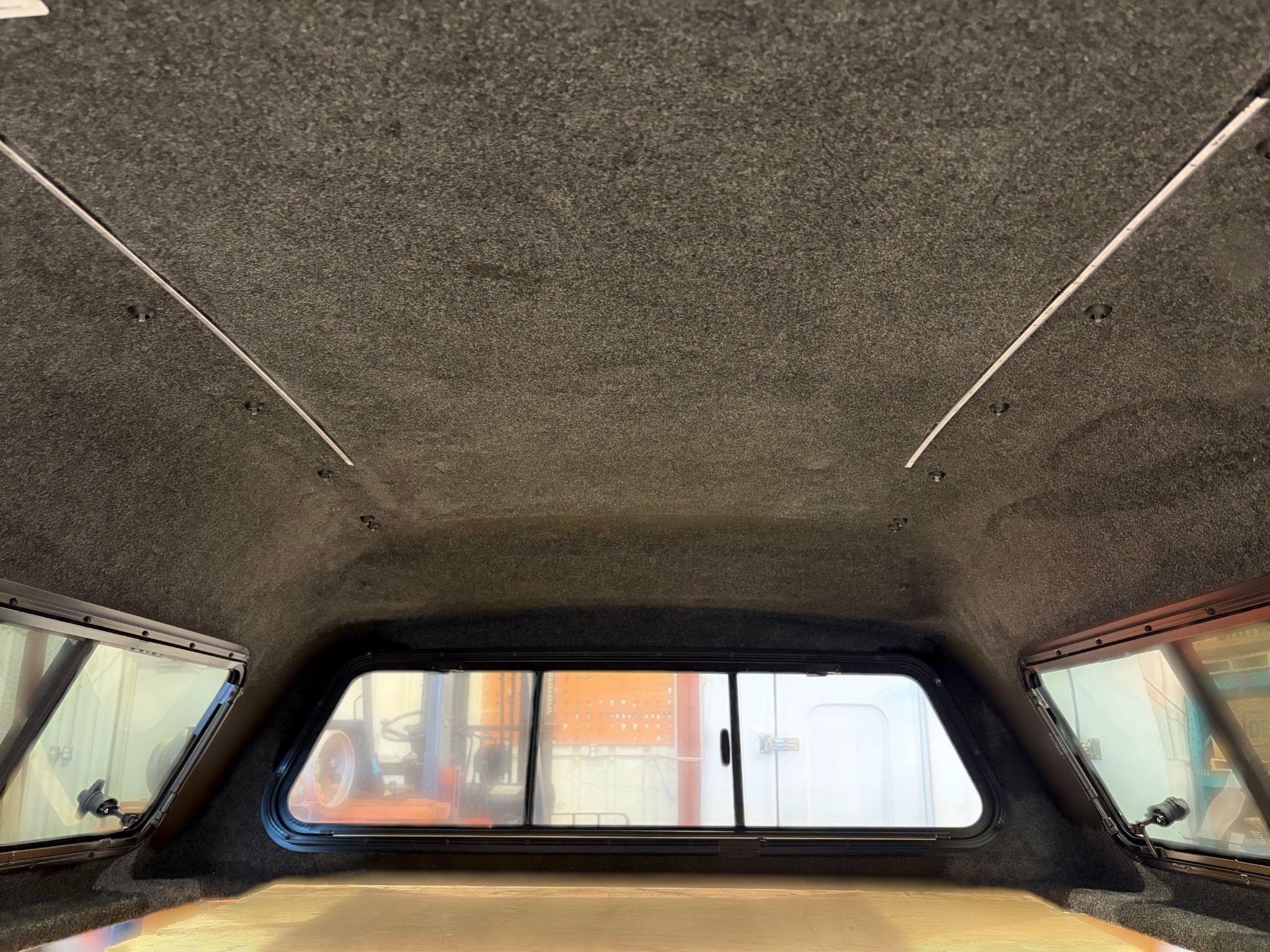 2014 - 2021 Toyota Tundra 6'6 1G3 Magnetic Grey ARE Truck Cap 5 2014 - 2021 Toyota Tundra 6'6 1G3 Magnetic Grey ARE Truck Cap - Image 5