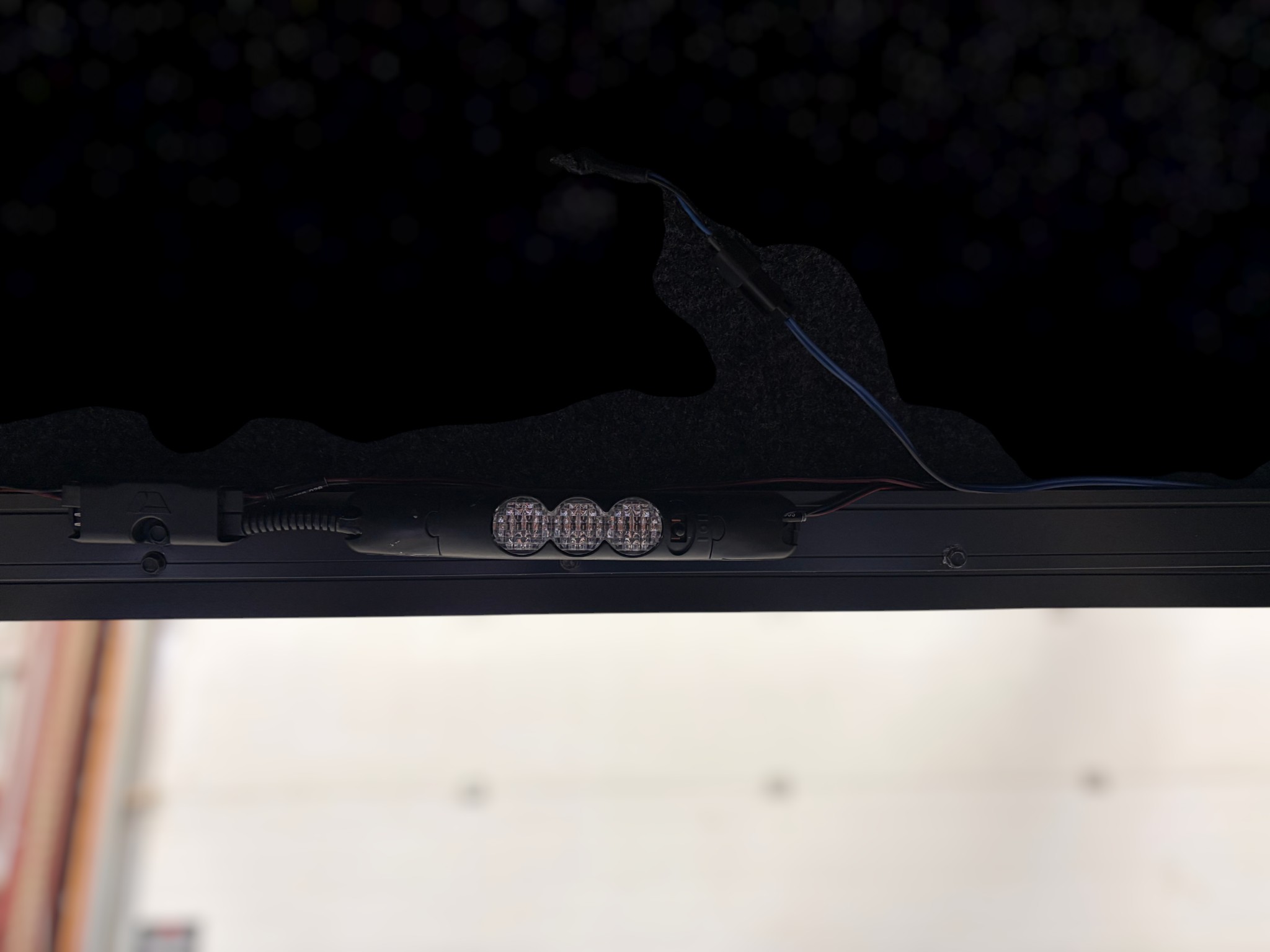 2014 - 2021 Toyota Tundra 6'6 1G3 Magnetic Grey ARE Truck Cap 7 2014 - 2021 Toyota Tundra 6'6 1G3 Magnetic Grey ARE Truck Cap - Image 7