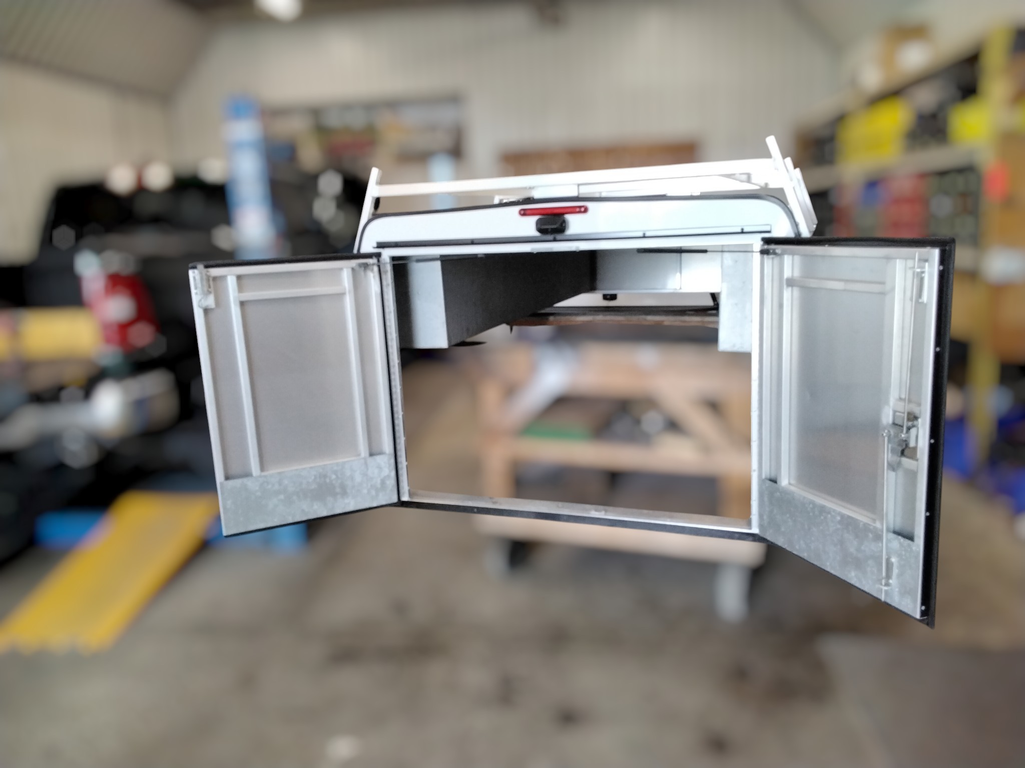 2017 - 2026 Ford Superduty 8' White Unicover Contractor Truck Cap 2 2017 - 2026 Ford Superduty 8' White Unicover Contractor Truck Cap - Image 2