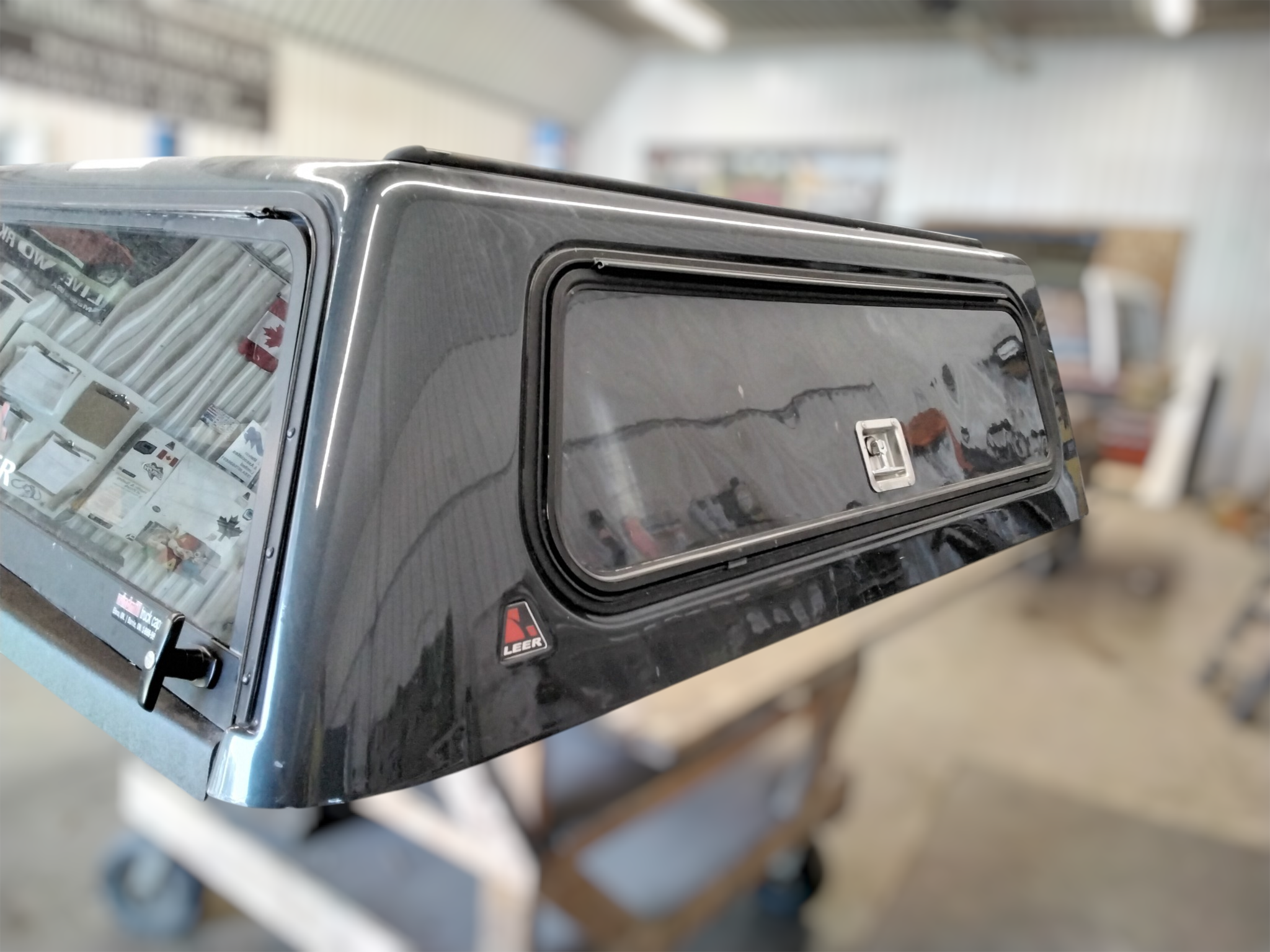 GMC Sierra or Chevrolet Silverado 5'8 GXG Iridium Effect Leer100RCC Truck Cap 2 GMC Sierra or Chevrolet Silverado 5'8 GXG Iridium Effect Leer100RCC Truck Cap - Image 2