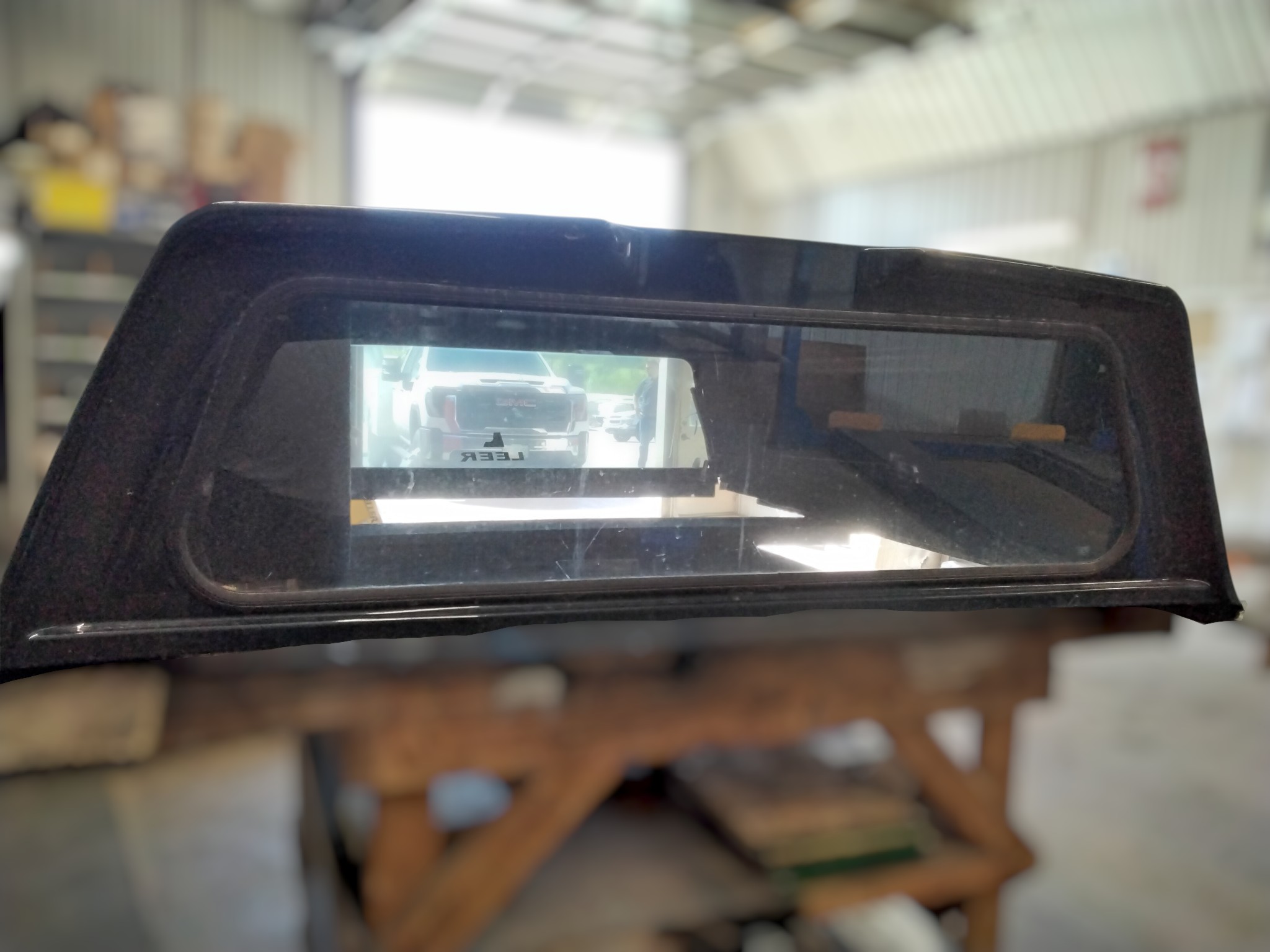 GMC Sierra or Chevrolet Silverado 5'8 GXG Iridium Effect Leer100RCC Truck Cap 4 GMC Sierra or Chevrolet Silverado 5'8 GXG Iridium Effect Leer100RCC Truck Cap - Image 4