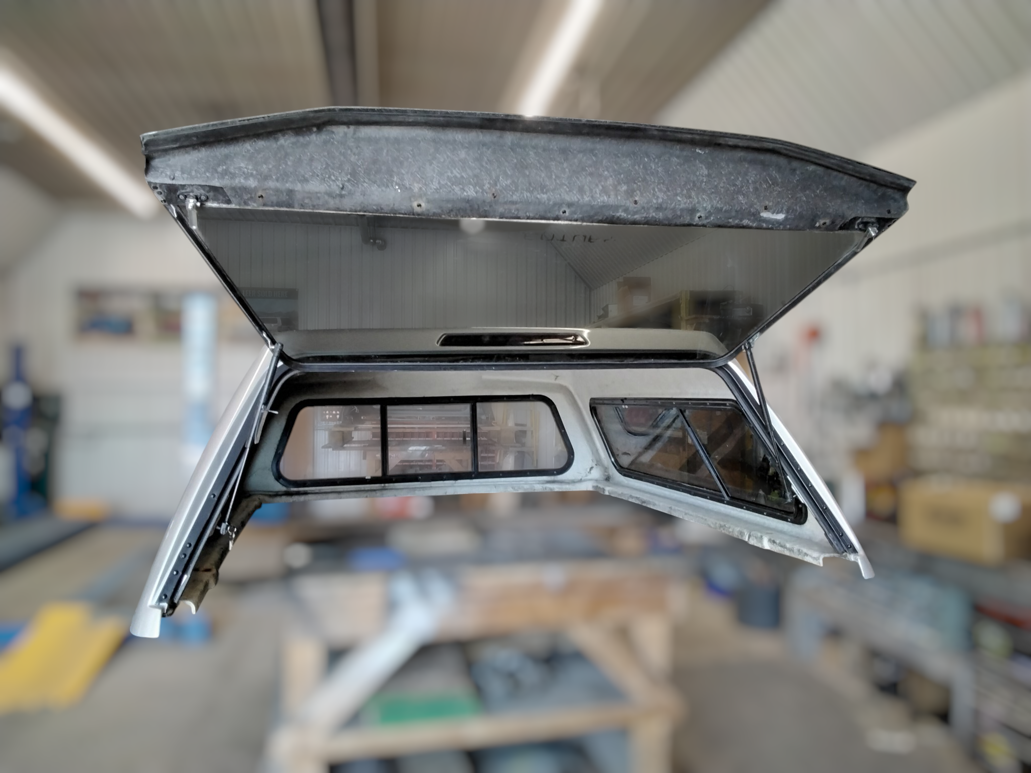 2015 - 2020 Ford F150 6'6 UX Ignot Silver Century Truck Cap 3 2015 - 2020 Ford F150 6'6 UX Ignot Silver Century Truck Cap - Image 3