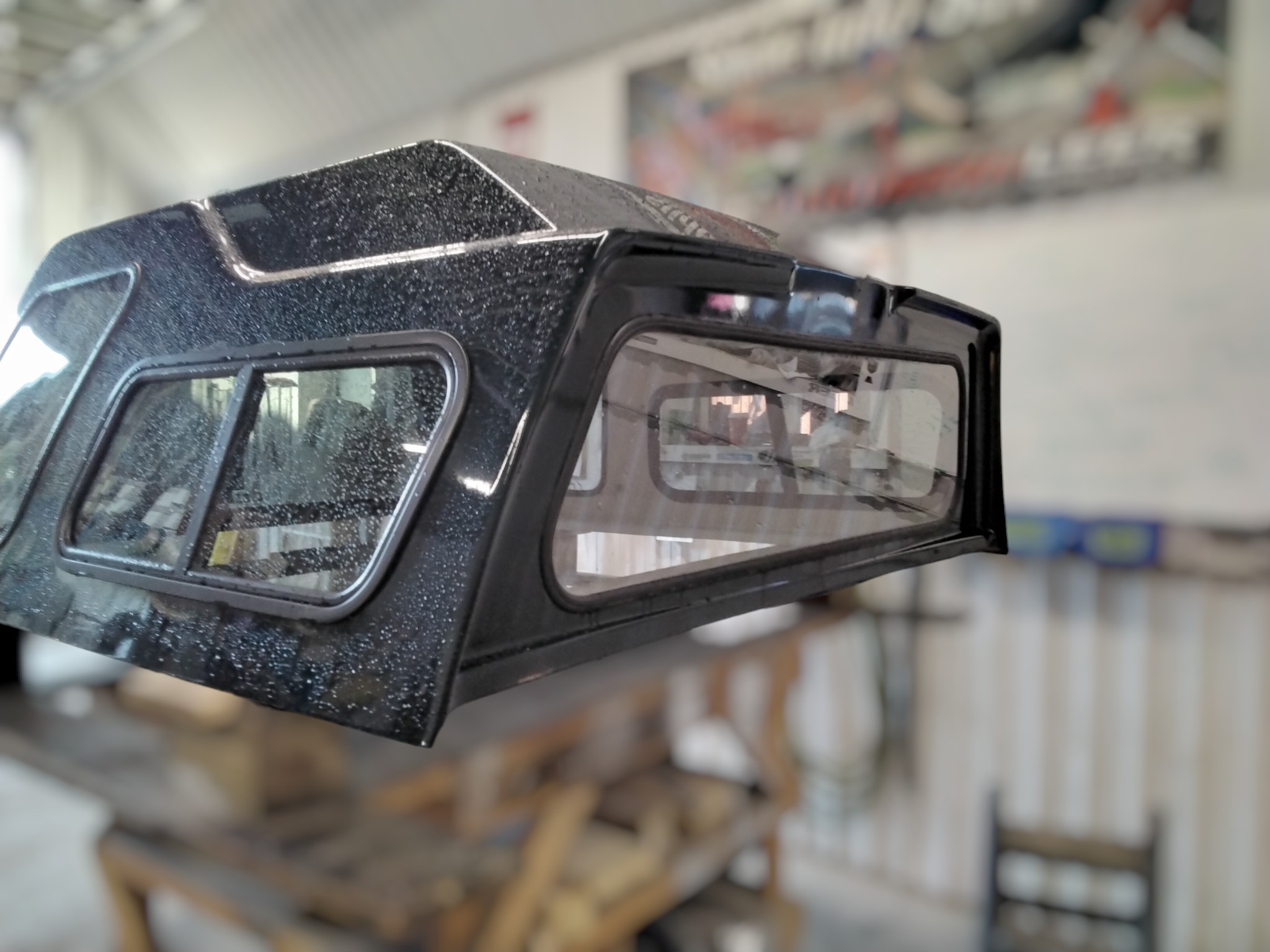 Dodge Ram 6'4 Forest Green Leer High Rise Truck Cap 4 Dodge Ram 6'4 Forest Green Leer High Rise Truck Cap - Image 4