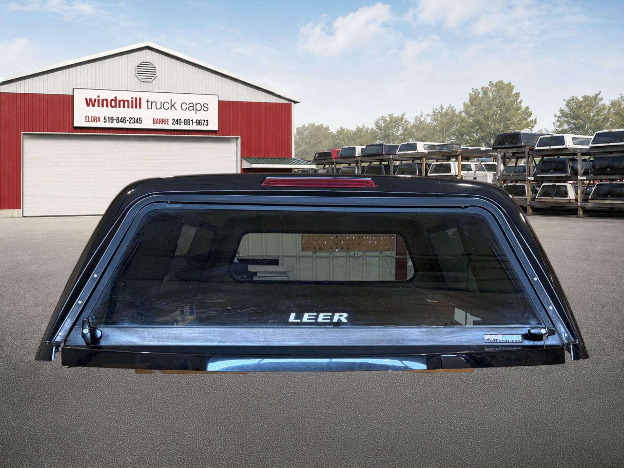 2017 - 2022 Ford Superduty 8' Black Leer Legend Truck Cap 3 2017 - 2022 Ford Superduty 8' Black Leer Legend Truck Cap - Image 3