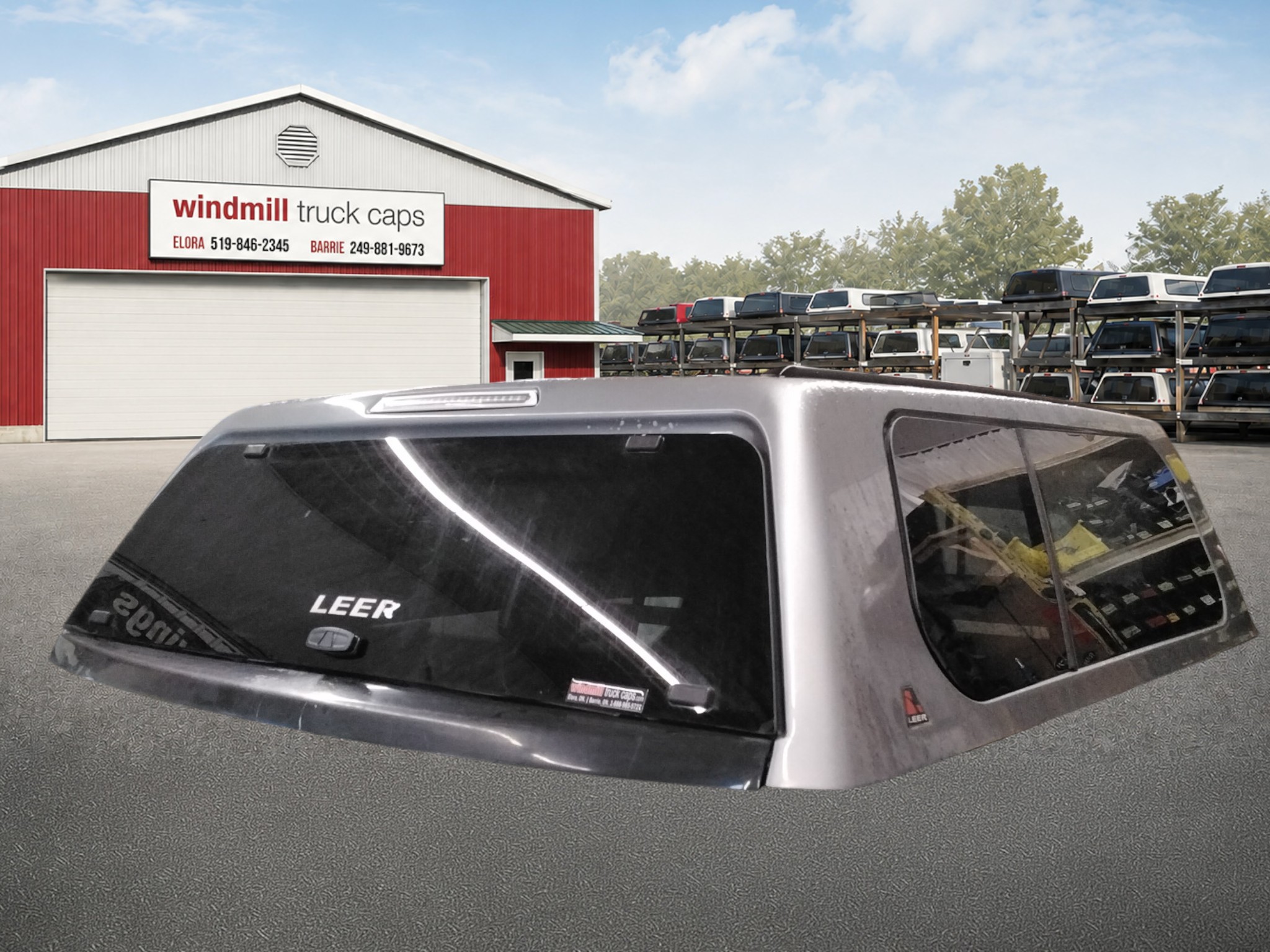 GMC Sierra 1500 5'8 G9K Satin Steel Leer100XL Truck Cap 2 GMC Sierra 1500 5'8 G9K Satin Steel Leer100XL Truck Cap - Image 2