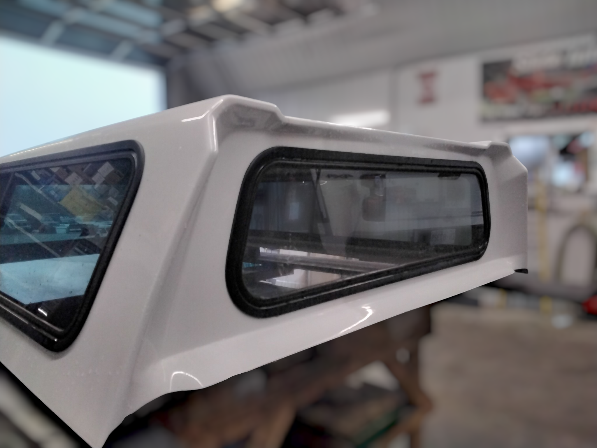 2024 - 2026 Toyota Tacoma 6'2 040 Super White ARE Truck Cap 4 2024 - 2026 Toyota Tacoma 6'2 040 Super White ARE Truck Cap - Image 4