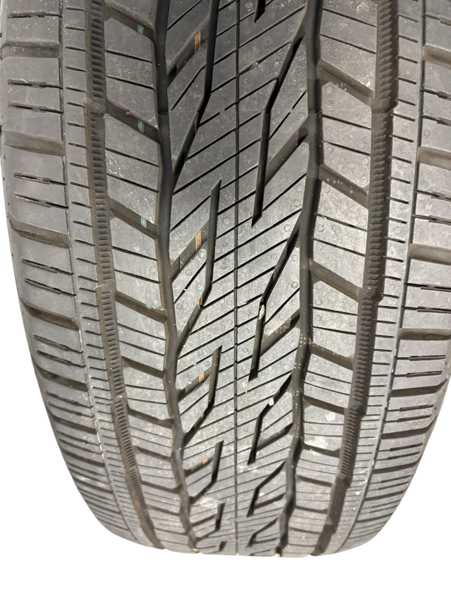 Chevrolet or GMC CrossContact LX20 Continental 275/60R20 Tires and Rims 2 Chevrolet or GMC CrossContact LX20 Continental 275/60R20 Tires and Rims - Image 2