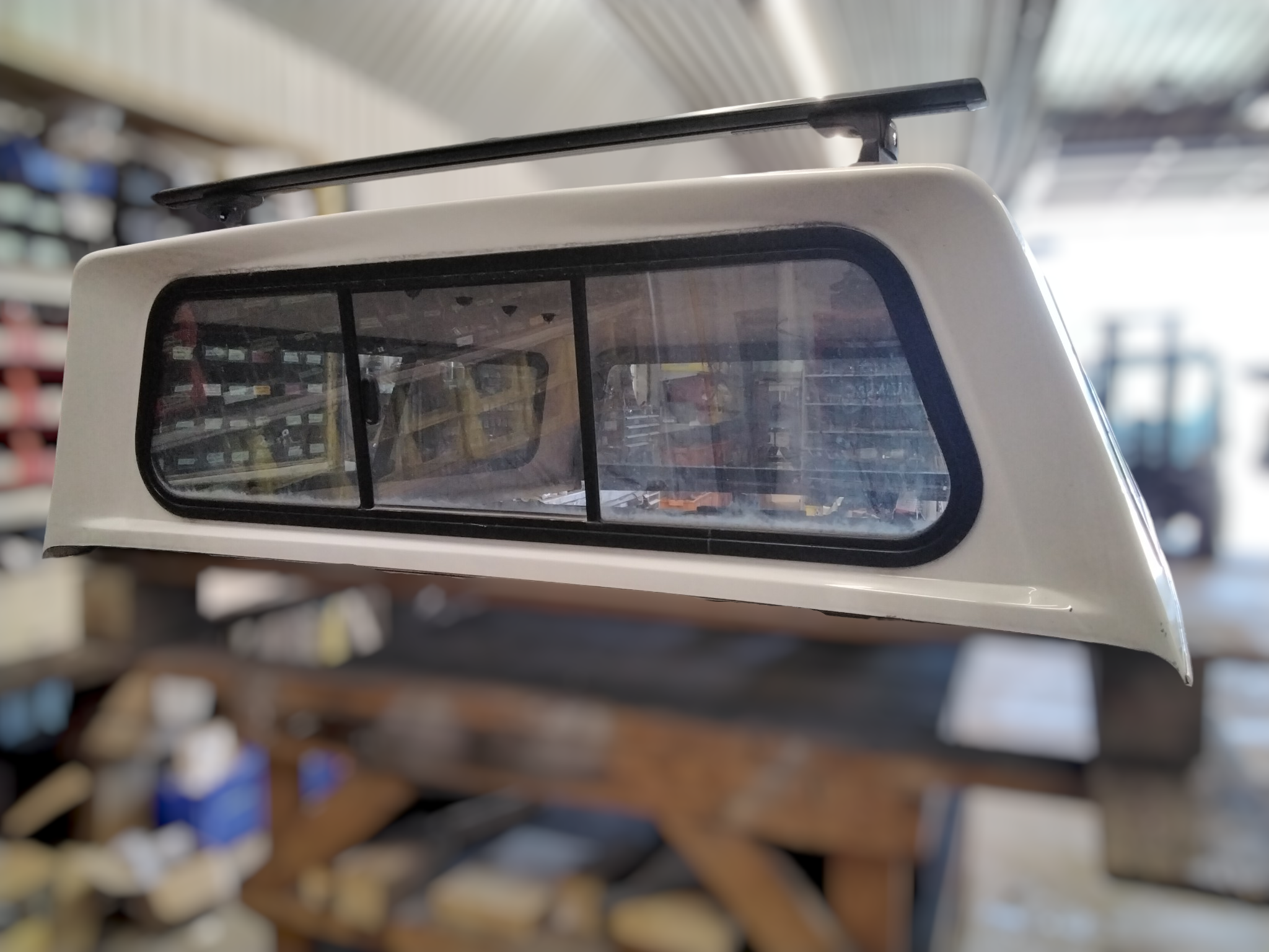 2015 - 2020 Ford F150 5'6 YZ Oxford White ARE Truck Cap 4 2015 - 2020 Ford F150 5'6 YZ Oxford White ARE Truck Cap - Image 4