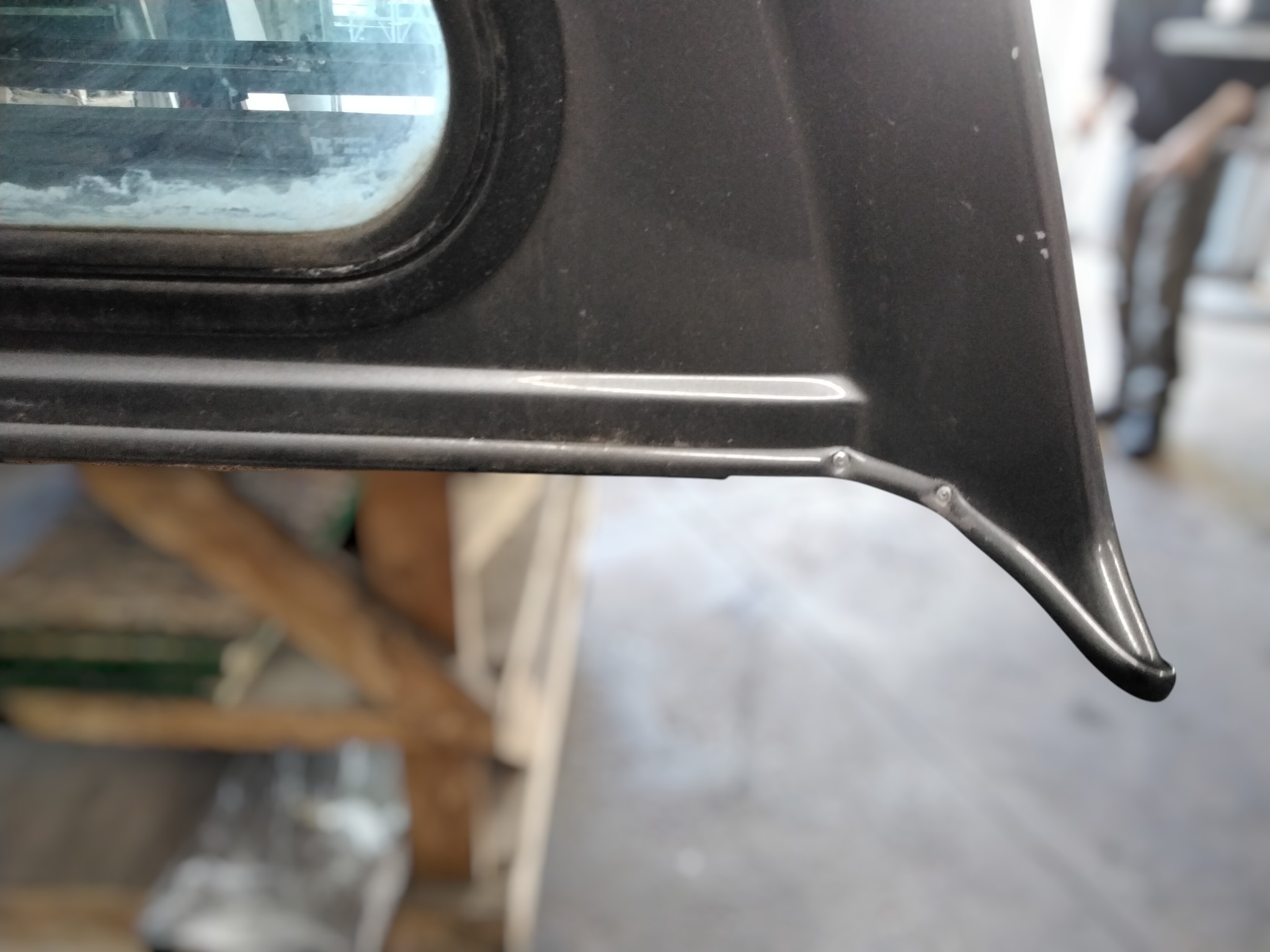 2009 - 2014 Ford F150 5'6 UJ Sterling ARE Truck Cap 5 2009 - 2014 Ford F150 5'6 UJ Sterling ARE Truck Cap - Image 5