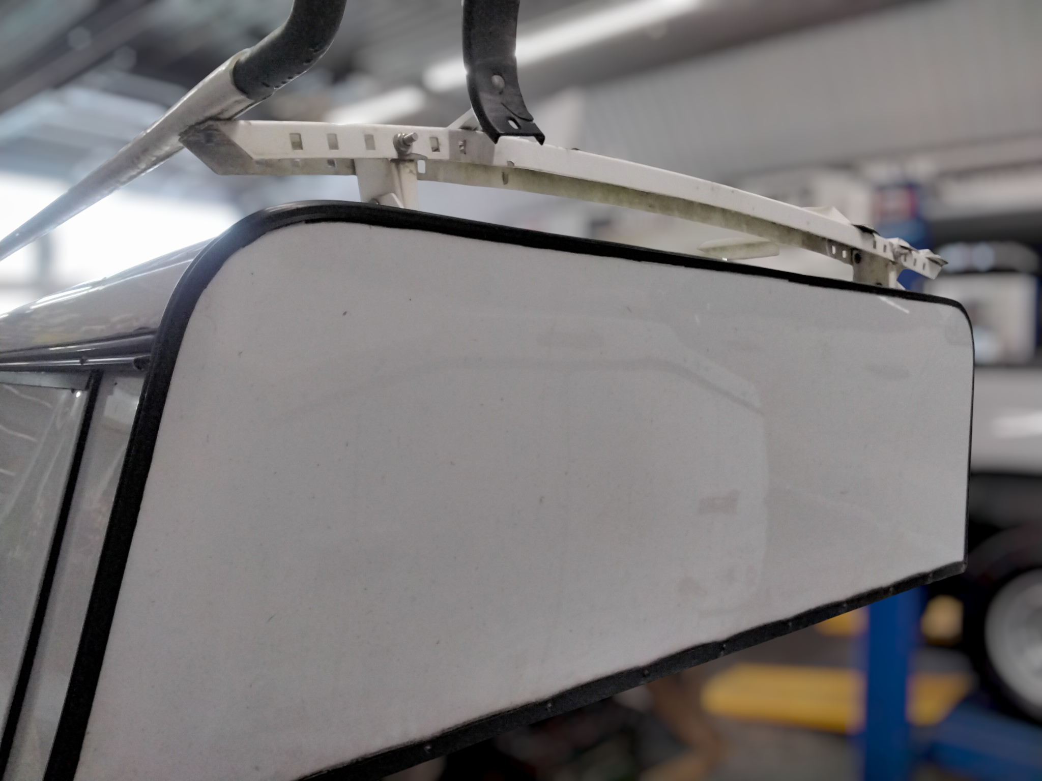 Chevrolet Silverado or GMC Sierra 6'6 White ARE Contractor Truck Cap 4 Chevrolet Silverado or GMC Sierra 6'6 White ARE Contractor Truck Cap - Image 4