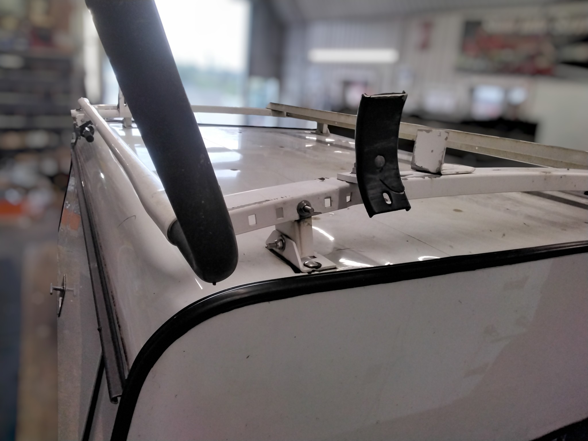 Chevrolet Silverado or GMC Sierra 6'6 White ARE Contractor Truck Cap 5 Chevrolet Silverado or GMC Sierra 6'6 White ARE Contractor Truck Cap - Image 5