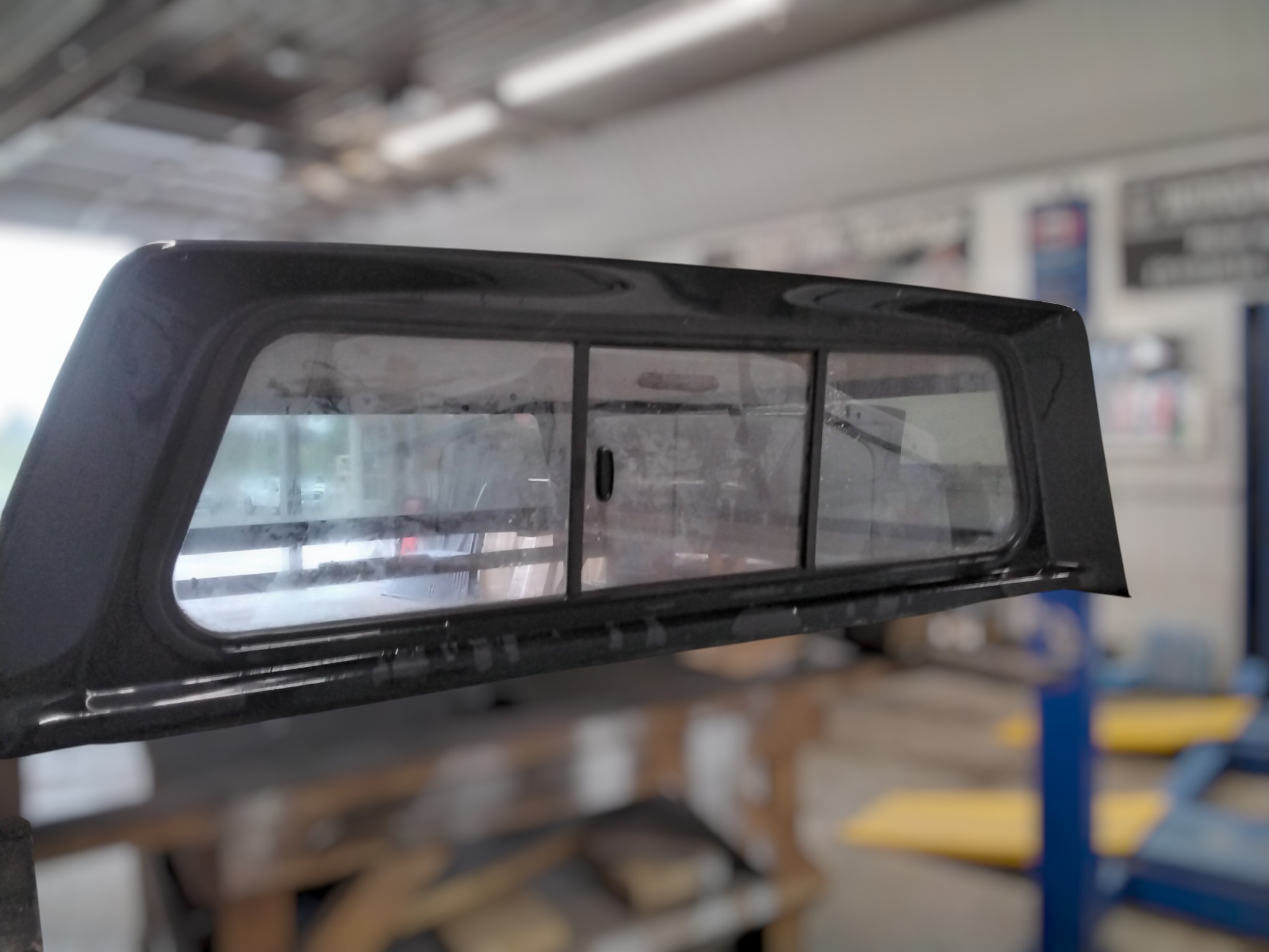 2015 - 2020 Ford F150 6'6 UH Tuxedo Black Contour Truck Cap 4 2015 - 2020 Ford F150 6'6 UH Tuxedo Black Contour Truck Cap - Image 4