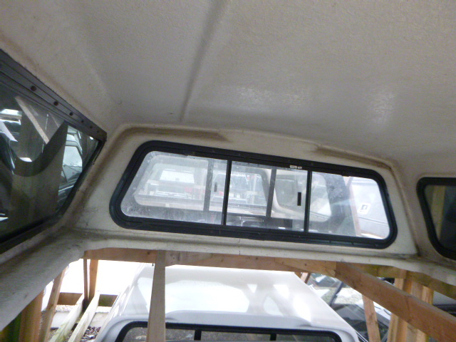 2021 - 2027 Ford F150 6'6 Red Leer100XL Truck Cap 3 2021 - 2027 Ford F150 6'6 Red Leer100XL Truck Cap - Image 3