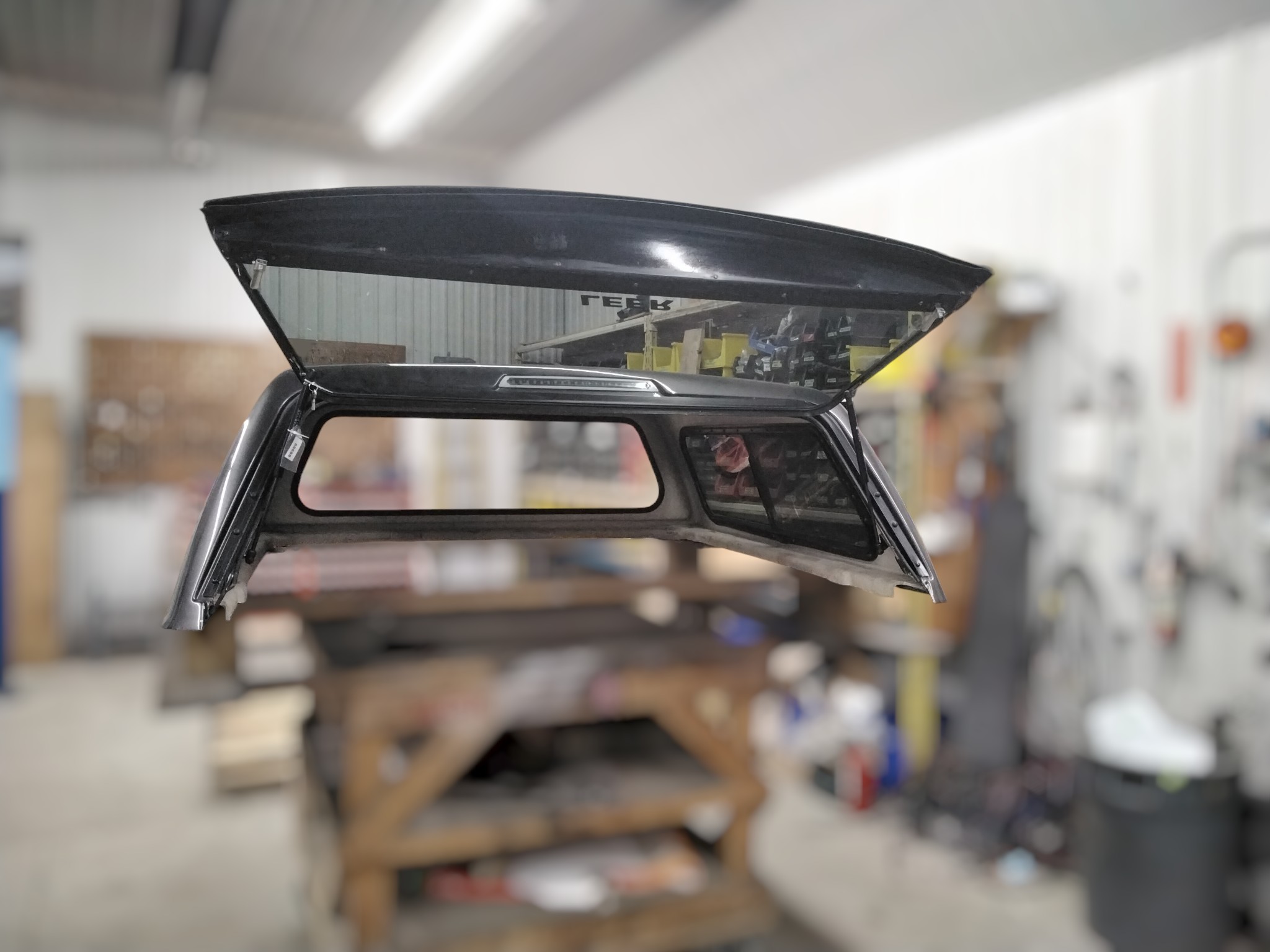 2019 - 2027 Dodge Ram 5'7 New Body Style Grey Leer Legend Truck Cap 3 2019 - 2027 Dodge Ram 5'7 New Body Style Grey Leer Legend Truck Cap - Image 3