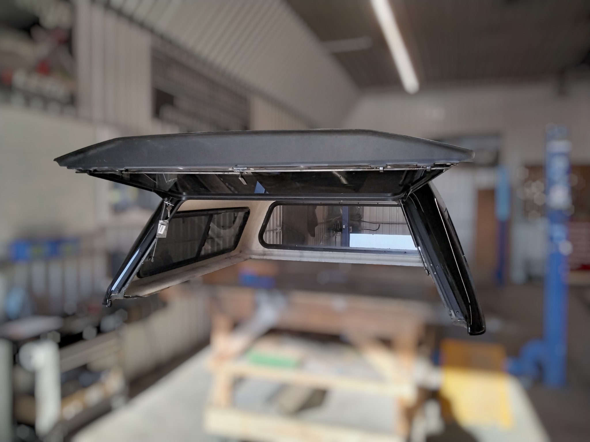 2015 - 2020 Ford F150 5'6 G1 Shadow Black ARE Truck Cap 3 2015 - 2020 Ford F150 5'6 G1 Shadow Black ARE Truck Cap - Image 3