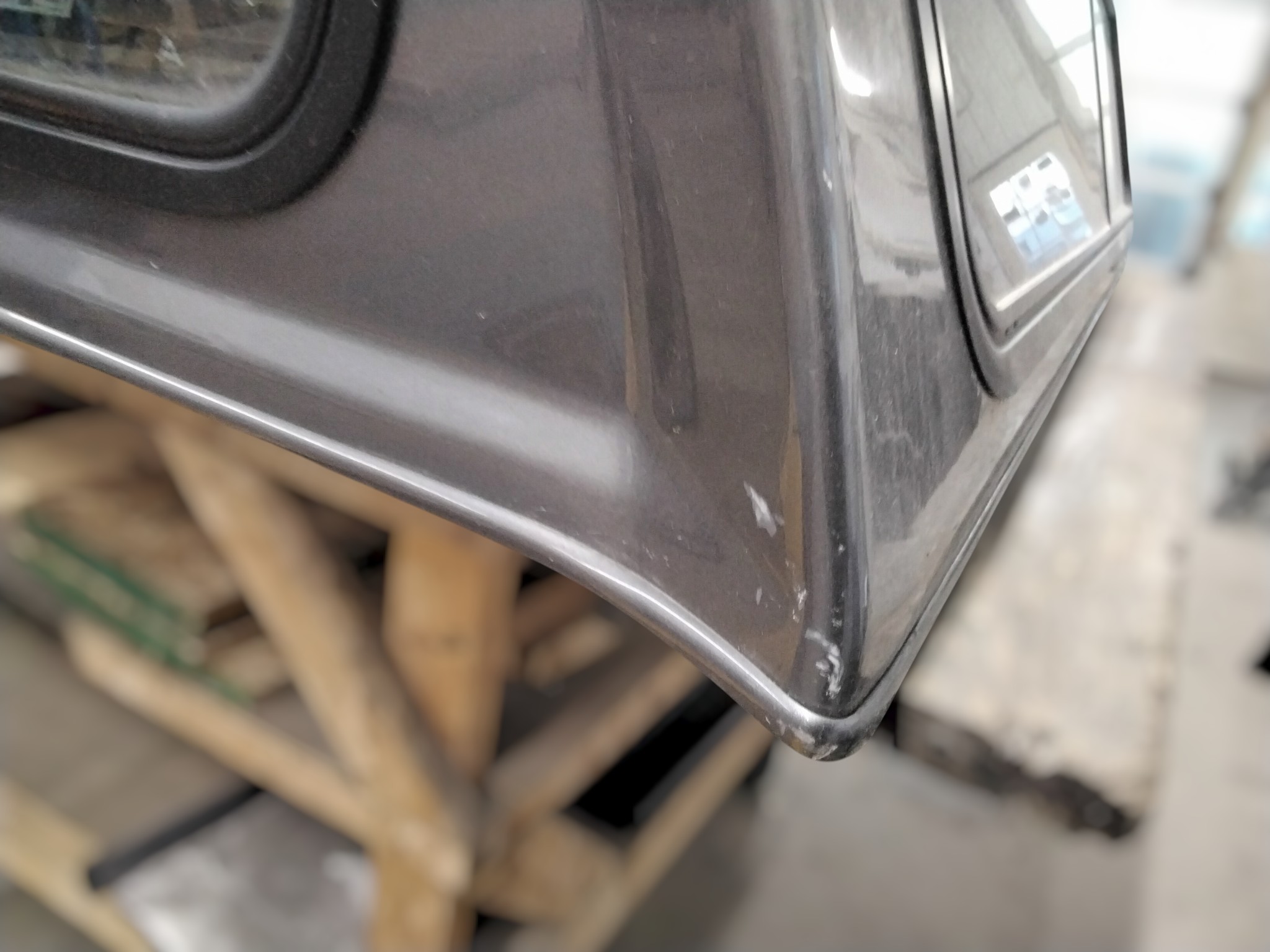 2002 - 2008 Dodge Ram 6'4 PDM Grey ARE Truck Cap 6 2002 - 2008 Dodge Ram 6'4 PDM Grey ARE Truck Cap - Image 6