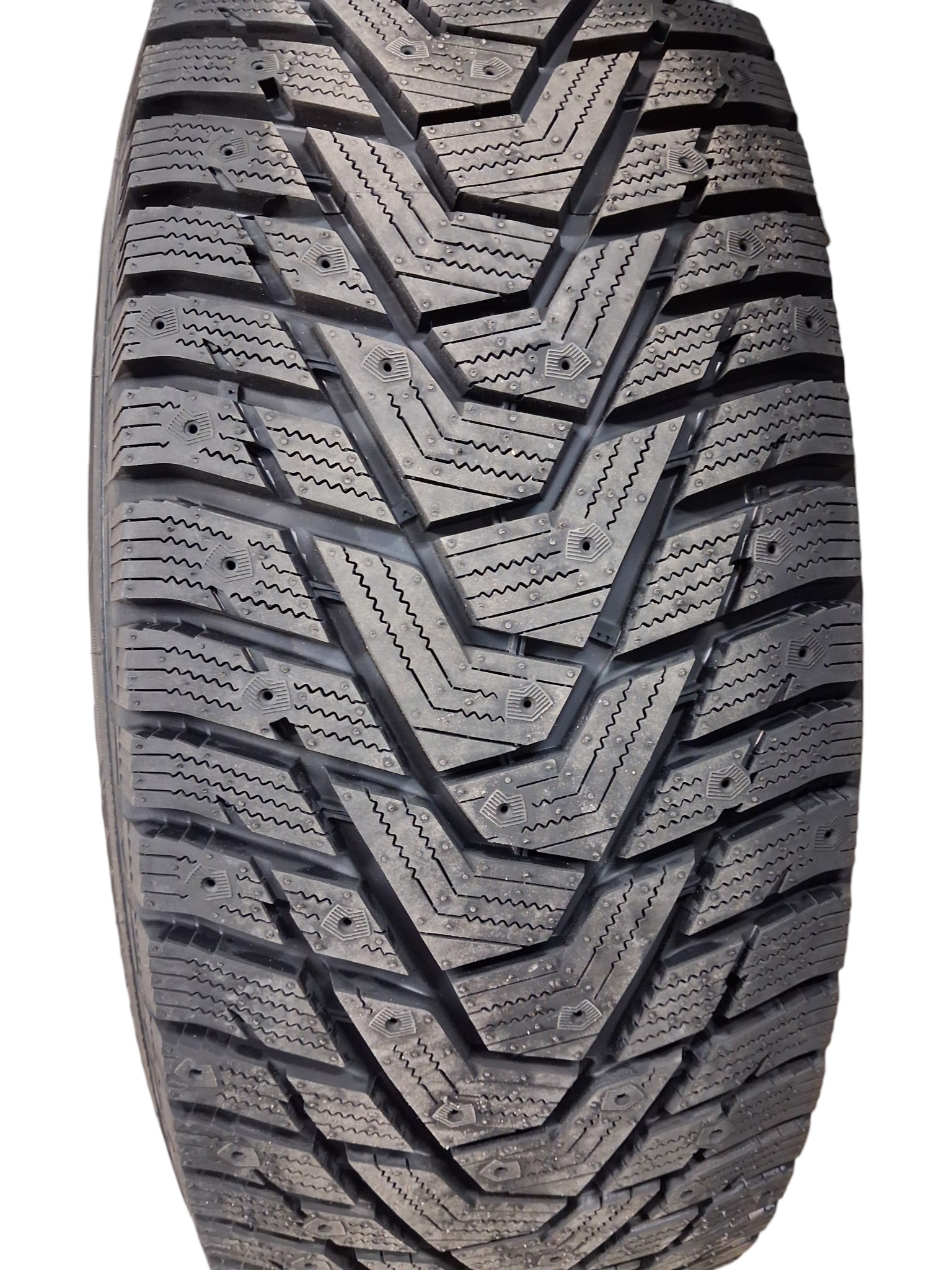 2004 - 2027 Ford F150 Hankook WinterPike X 275/65R18 Tires and Rims 2 2004 - 2027 Ford F150 Hankook WinterPike X 275/65R18 Tires and Rims - Image 2